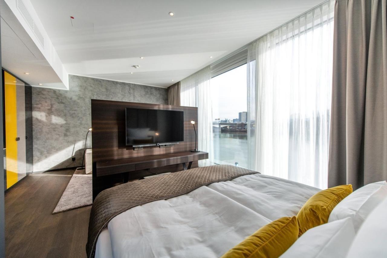 Отель Faehrhaus Koblenz Экстерьер фото A bedroom at the hotel
